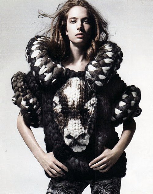 Renata Gar, Aver, fashion, sweater, Best knits, Aver Report, Knit Revolution, Ram sweater, amazing knitting, designer